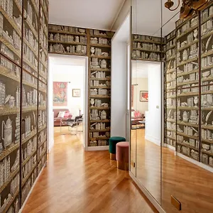 https://roberta-apartment-fontana-di-trevi.it-romehotels.com
